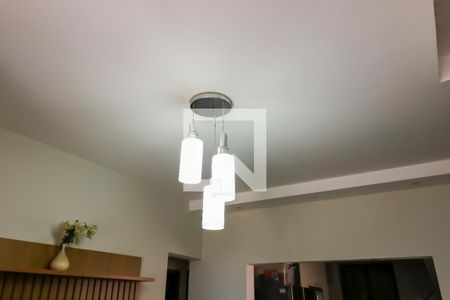 Sala de casa de condomínio à venda com 2 quartos, 180m² em Cachambi, Rio de Janeiro