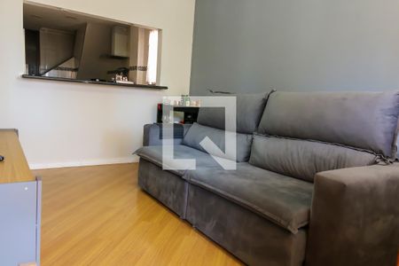 Sala de casa de condomínio à venda com 2 quartos, 180m² em Cachambi, Rio de Janeiro