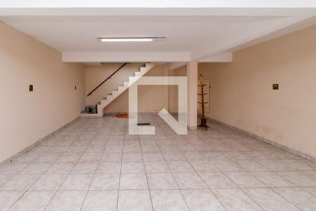 Garagem de casa à venda com 5 quartos, 250m² em Vila Alpina, São Paulo