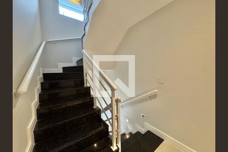 Escada de casa para alugar com 5 quartos, 300m² em Vargem Pequena, Rio de Janeiro