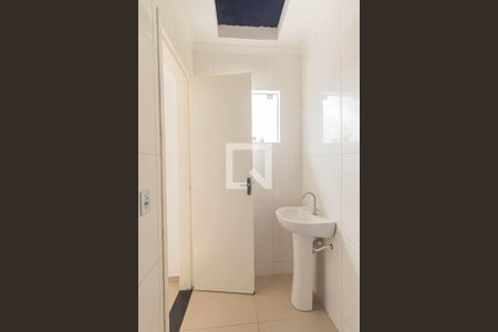 Banheiro da Suíte de casa para alugar com 2 quartos, 60m² em Tatuquara, Curitiba