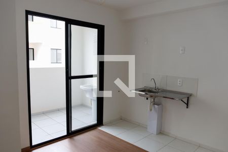 Sala de apartamento para alugar com 2 quartos, 43m² em Veloso, Osasco