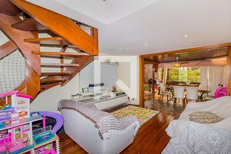 Acesso de apartamento à venda com 3 quartos, 289m² em Petrópolis, Porto Alegre