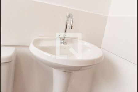 Banheiro de apartamento para alugar com 2 quartos, 45m² em Jardim Esmeraldina, Campinas