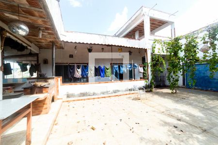 Área externa de casa para alugar com 5 quartos, 470m² em Nossa Senhora da Saude, Belo Horizonte