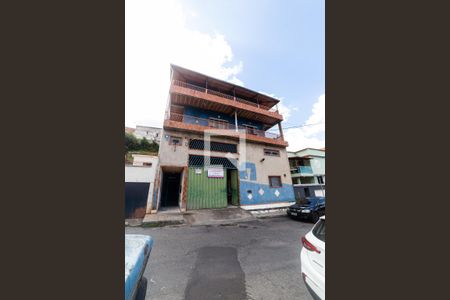 Fachada de casa para alugar com 5 quartos, 470m² em Nossa Senhora da Saude, Belo Horizonte