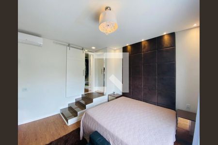 Foto 01 de casa de condomínio à venda com 4 quartos, 325m² em Swiss Park, Campinas