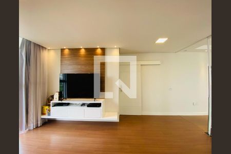 Foto 01 de casa de condomínio à venda com 4 quartos, 325m² em Swiss Park, Campinas