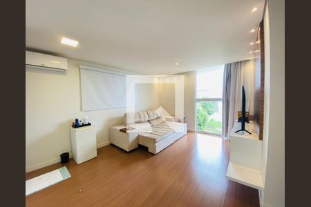 Foto 01 de casa de condomínio à venda com 4 quartos, 325m² em Swiss Park, Campinas