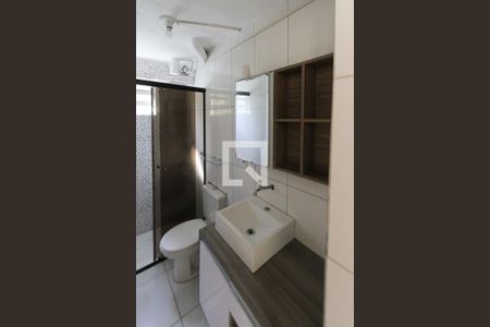Banheiro de apartamento à venda com 2 quartos, 50m² em Conjunto Habitacional Teotonio Vilela, São Paulo