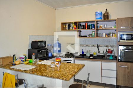 Cozinha de casa à venda com 2 quartos, 174m² em Vila Nova, Porto Alegre