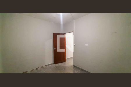 Quarto de casa para alugar com 1 quarto, 70m² em Jardim Roberto, Osasco