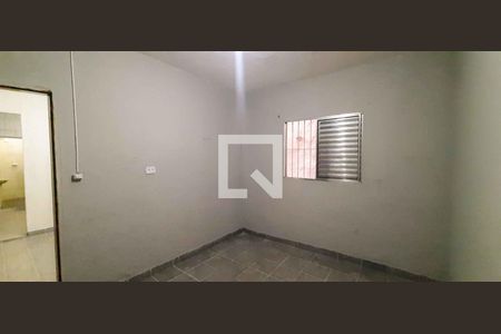 Quarto de casa para alugar com 1 quarto, 70m² em Jardim Roberto, Osasco