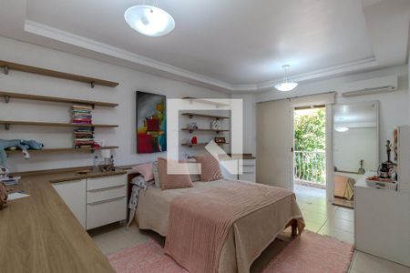 Casa à venda com 302m², 4 quartos e 3 vagasSuíte 2