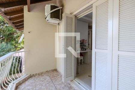 Casa à venda com 302m², 4 quartos e 3 vagasVaranda da Suíte 2