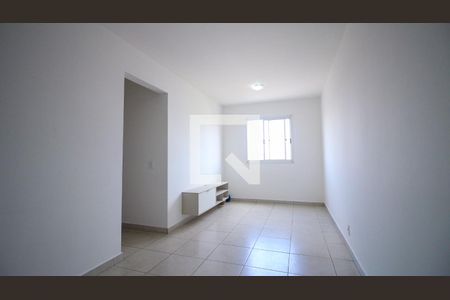 Sala de apartamento para alugar com 3 quartos, 61m² em Jardim Vila Formosa, São Paulo