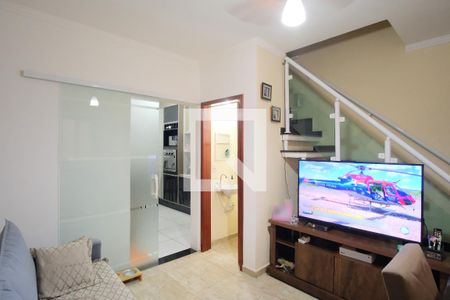 Sala de casa de condomínio à venda com 2 quartos, 70m² em Vila Esperança, São Paulo