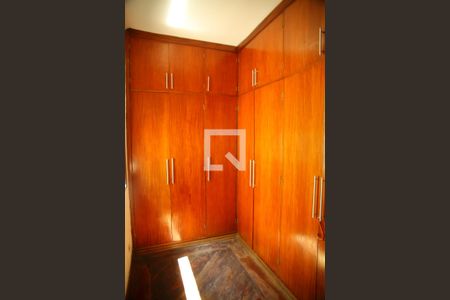 Quarto 2- Armários de casa à venda com 3 quartos, 173m² em Paulicéia, São Bernardo do Campo