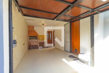 Garagem de casa à venda com 3 quartos, 104m² em Fátima, Canoas