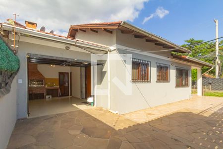 Casa à venda com 3 quartos, 104m² em Fátima, Canoas