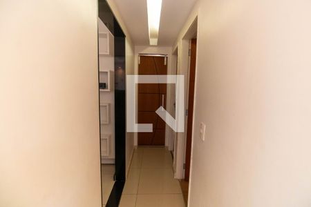 Corredor de apartamento à venda com 2 quartos, 64m² em Fonseca, Niterói