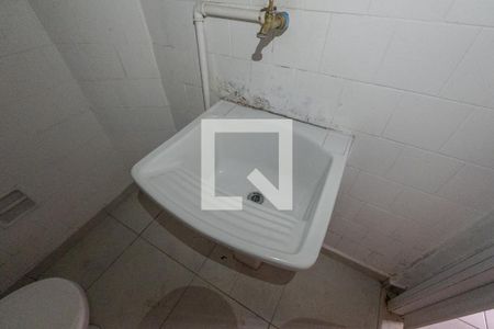 Banheiro de kitnet/studio para alugar com 1 quarto, 24m² em Bela Vista, São Paulo