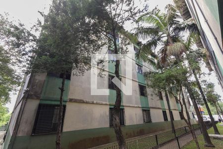 Fachada do Bloco de apartamento para alugar com 2 quartos, 75m² em Conjunto Residencial José Bonifácio, São Paulo