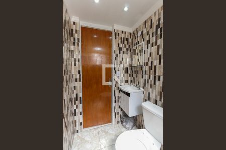 Banheiro de apartamento para alugar com 2 quartos, 75m² em Conjunto Residencial José Bonifácio, São Paulo