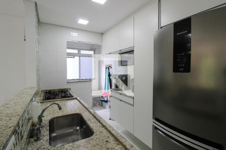 Cozinha de apartamento à venda com 2 quartos, 58m² em Vila Lageado, São Paulo