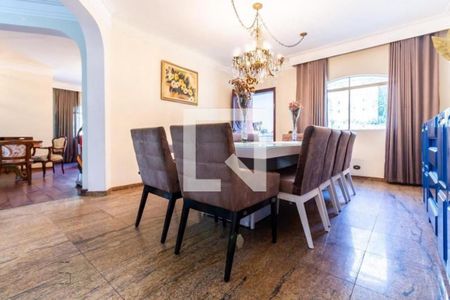 Casa à venda com 4 quartos, 451m² em Alphaville Residencial Um, Barueri