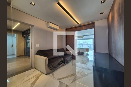 Apartamento à venda com 3 quartos, 221m² em Vila Romana, São Paulo
