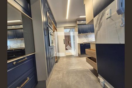 Apartamento à venda com 3 quartos, 221m² em Vila Romana, São Paulo