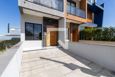 Garagem de casa à venda com 2 quartos, 108m² em Hípica, Porto Alegre