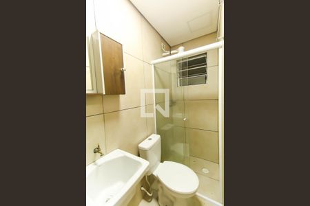 Banheiro de kitnet/studio para alugar com 1 quarto, 30m² em Mooca, São Paulo