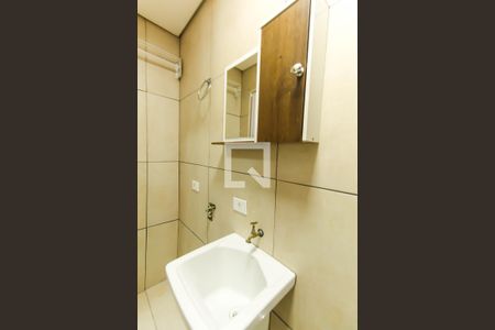 Banheiro de kitnet/studio para alugar com 1 quarto, 30m² em Mooca, São Paulo