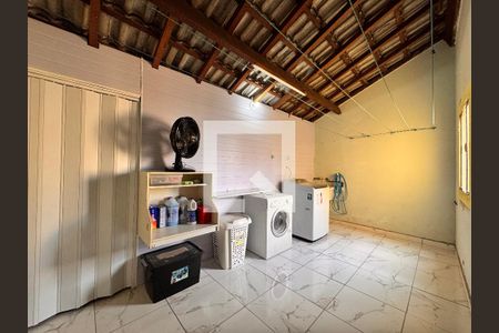 Área de Serviço de casa à venda com 4 quartos, 241m² em Jardim Las Vegas, Santo André