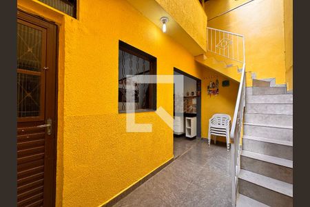 Quintal de casa à venda com 4 quartos, 241m² em Jardim Las Vegas, Santo André