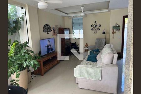 Casa à venda com 4 quartos, 155m² em Serra Grande, Niterói