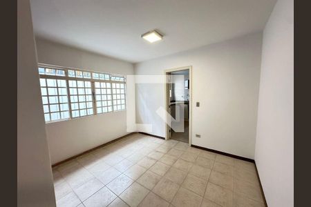 Casa à venda com 3 quartos, 130m² em Jardim Trussardi, São Paulo
