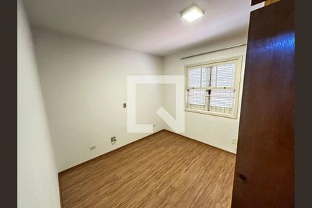 Casa à venda com 3 quartos, 130m² em Jardim Trussardi, São Paulo