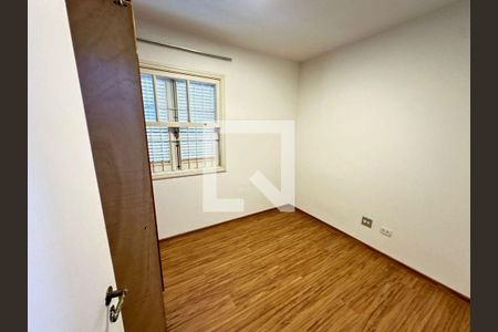 Casa à venda com 3 quartos, 130m² em Jardim Trussardi, São Paulo