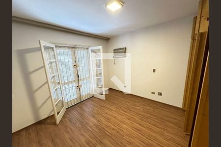Casa à venda com 3 quartos, 130m² em Jardim Trussardi, São Paulo