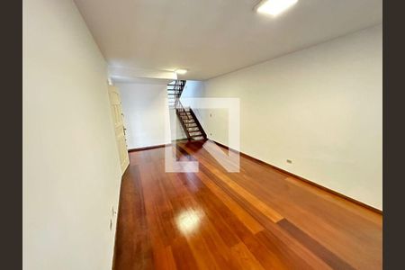 Casa à venda com 3 quartos, 130m² em Jardim Trussardi, São Paulo