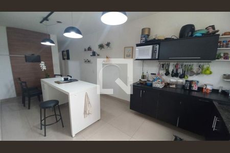 Casa à venda com 3 quartos, 260m² em Vila Romana, São Paulo