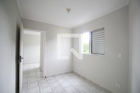 Quarto 2 de apartamento para alugar com 2 quartos, 57m² em Jardim Santa Rosa, Taboão da Serra