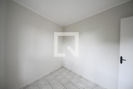 Quarto 2 de apartamento para alugar com 2 quartos, 57m² em Jardim Santa Rosa, Taboão da Serra