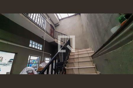 Acesso a Casa de casa à venda com 4 quartos, 400m² em Centro, Osasco