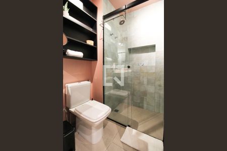 Banheiro de apartamento para alugar com 1 quarto, 25m² em Indianópolis, São Paulo