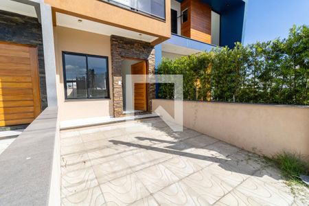 Garagem de casa à venda com 2 quartos, 108m² em Hípica, Porto Alegre