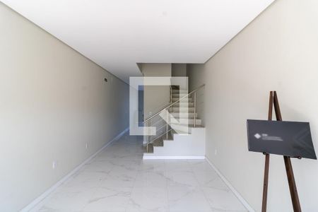 Sala de casa à venda com 2 quartos, 108m² em Hípica, Porto Alegre